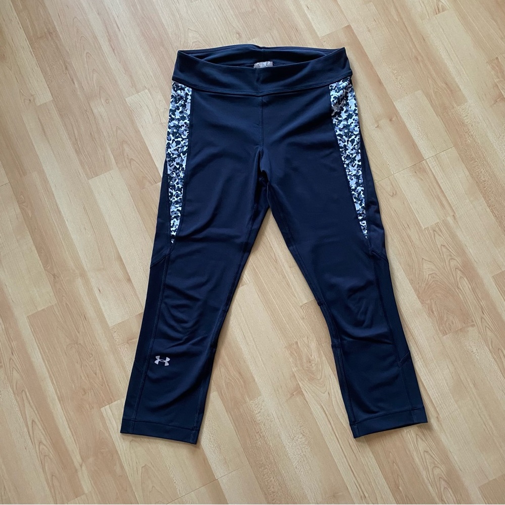 Under Armour Cropped Black Leopard Leggings Small